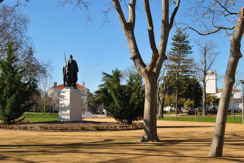 Отель Tagus Host - 40308Al- 44211Al Сантарен Экстерьер фото