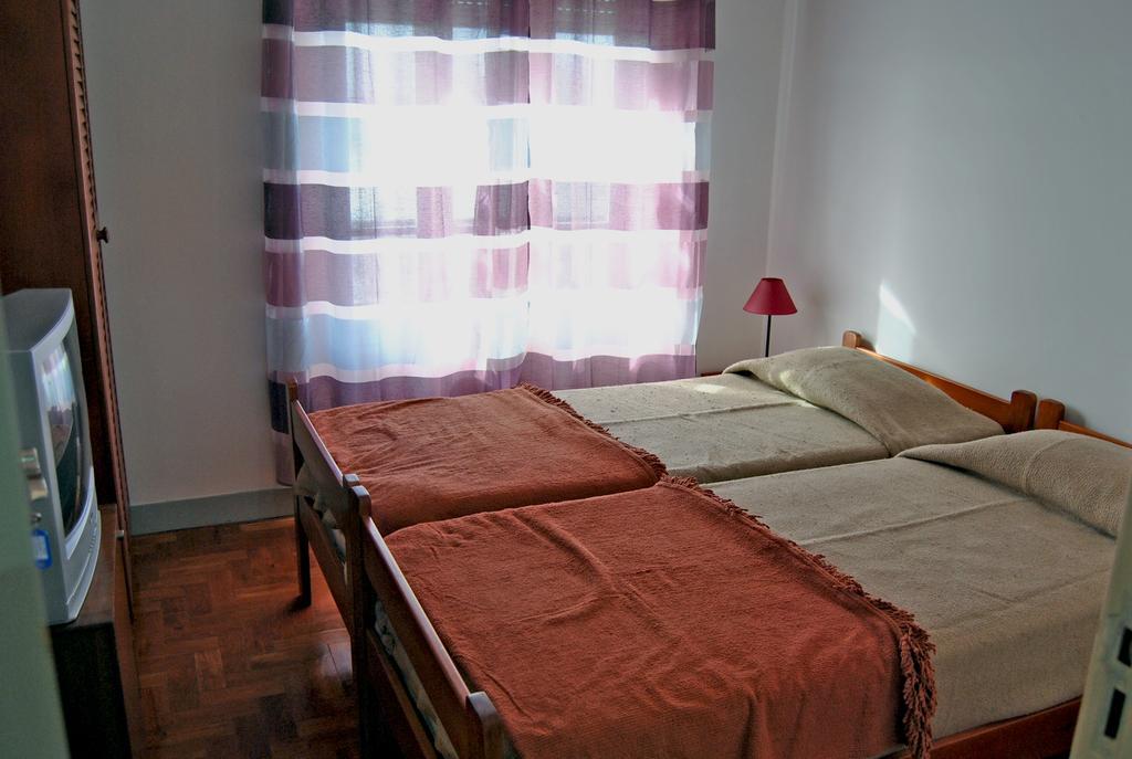 Отель Tagus Host - 40308Al- 44211Al Сантарен Экстерьер фото